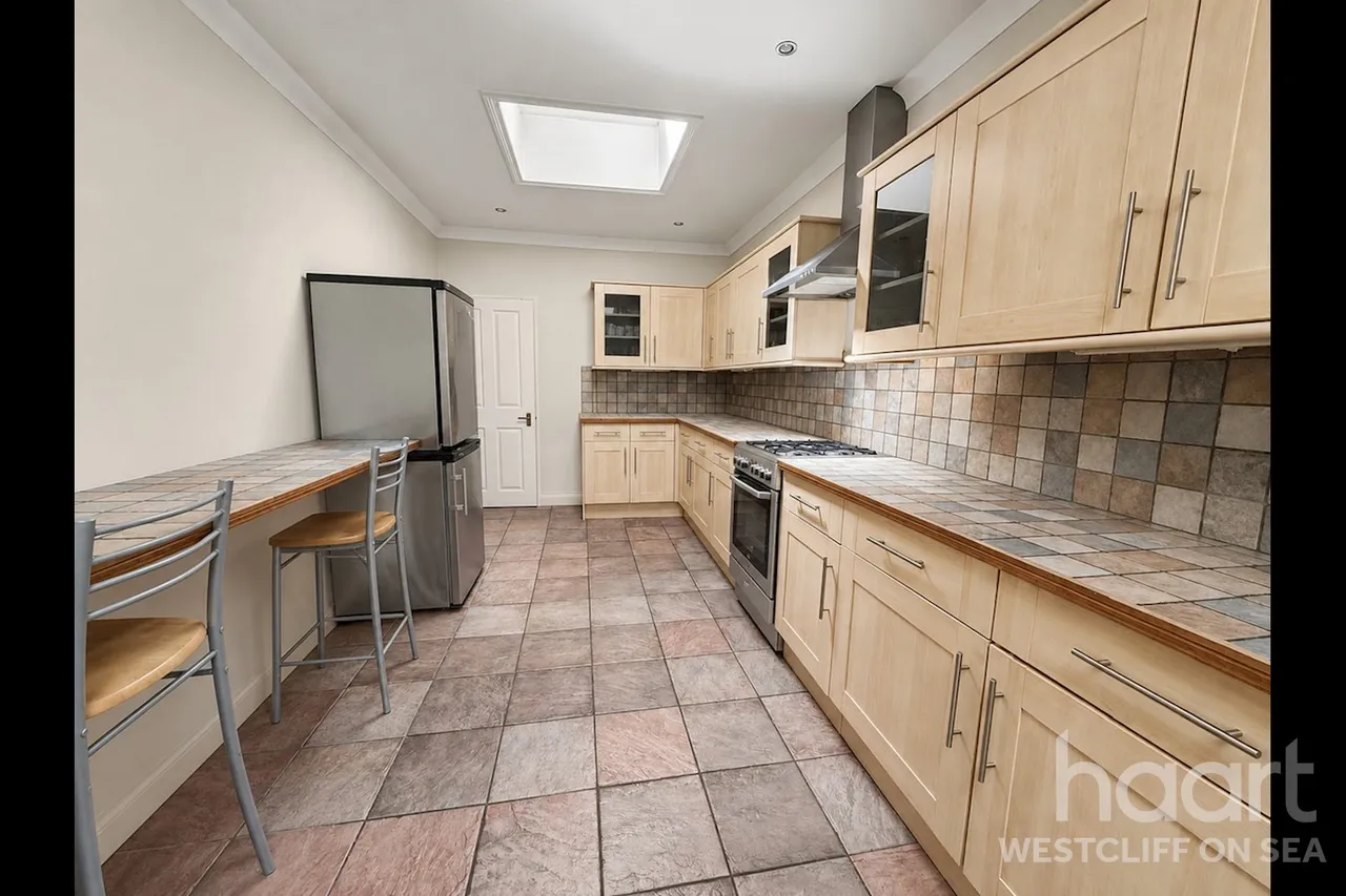 Ditton Court Road, Westcliff-On-Sea, SS0, photo 4