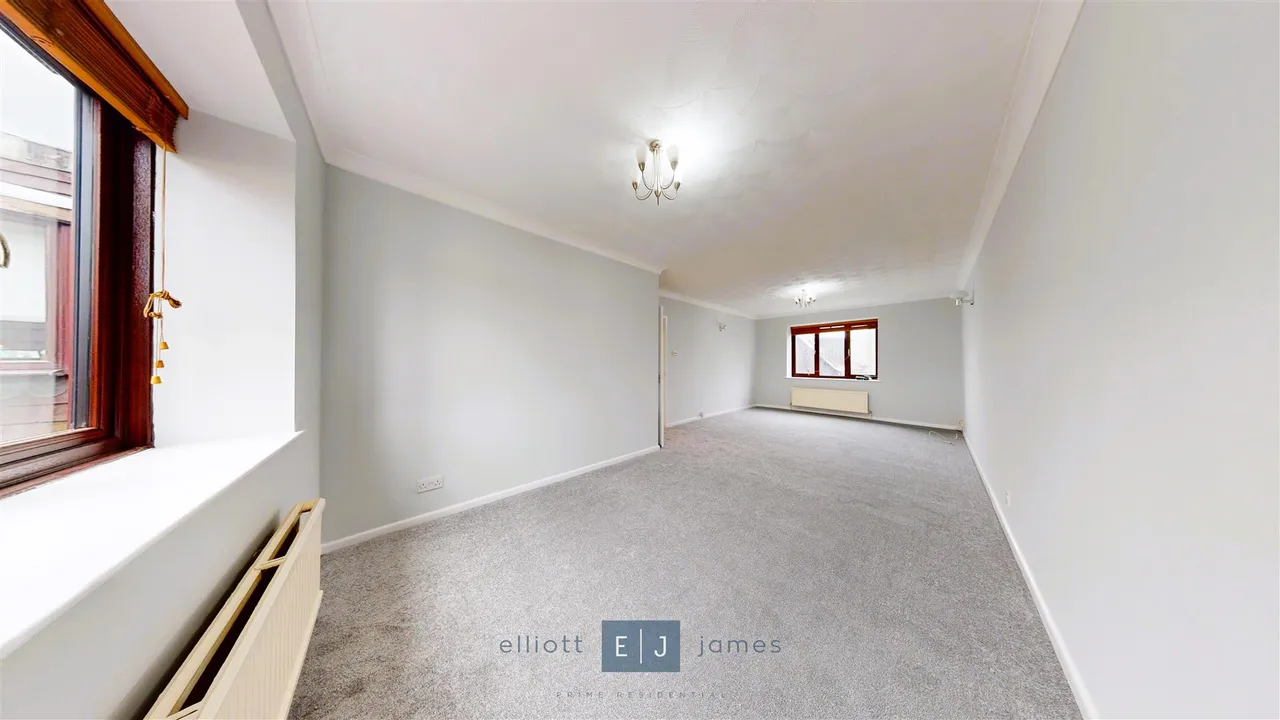 Savill Row, Woodford Green, IG8, photo 6