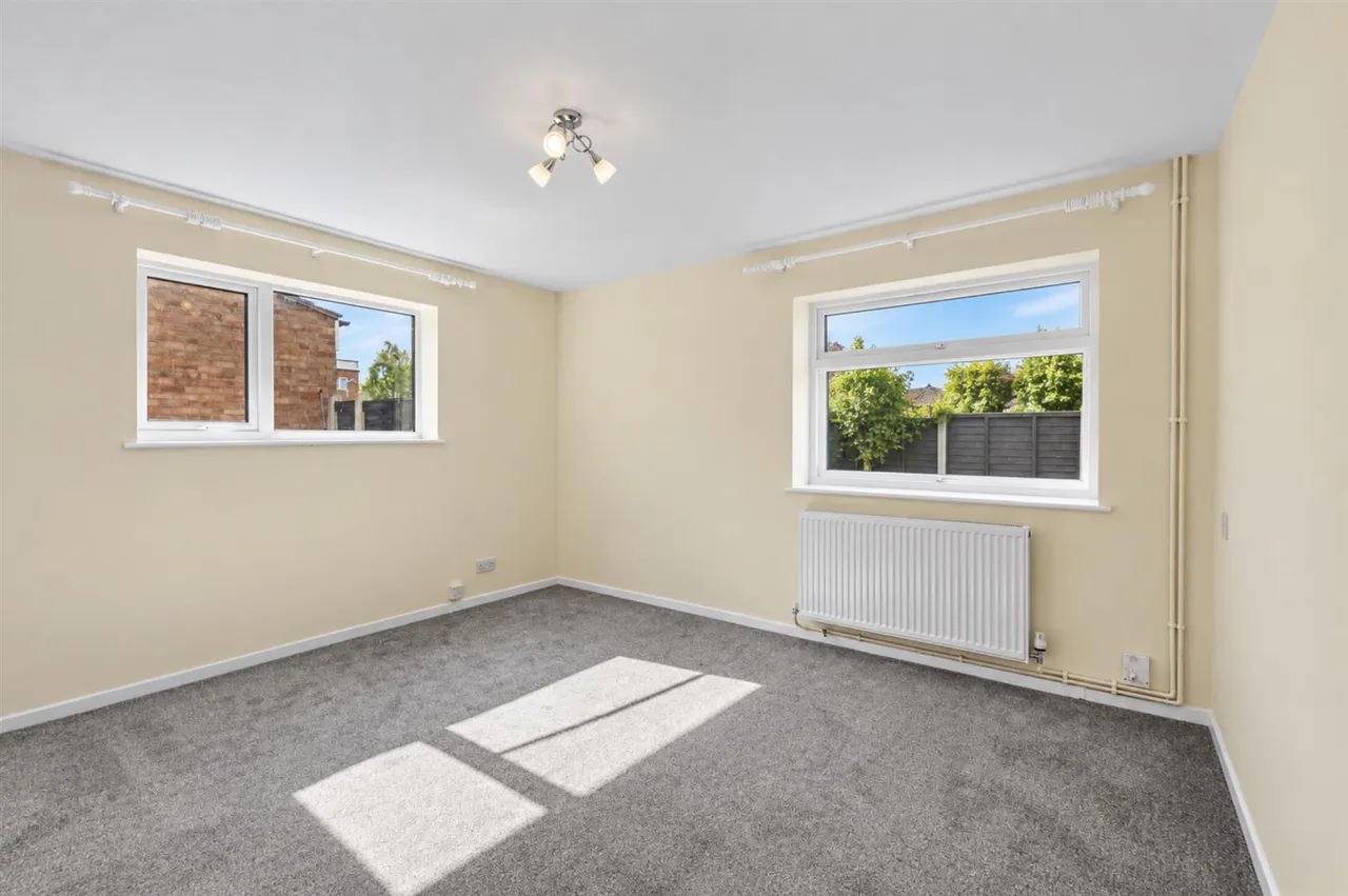 Ulldale Court, Chilwell, NG9, photo 3