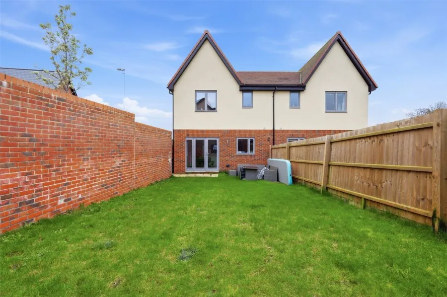 with 2 bedrooms in Steeple Bumpstead, Nr Haverhill, CB9, photo 10