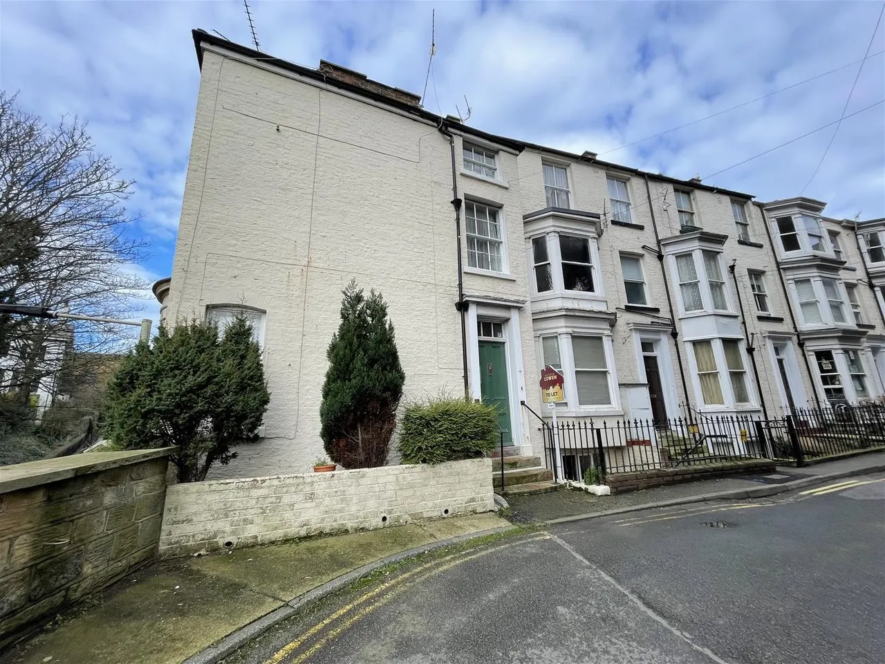 2 bed flat for sale — Cliff Bridge Place, Scarborough YO11 2EZ