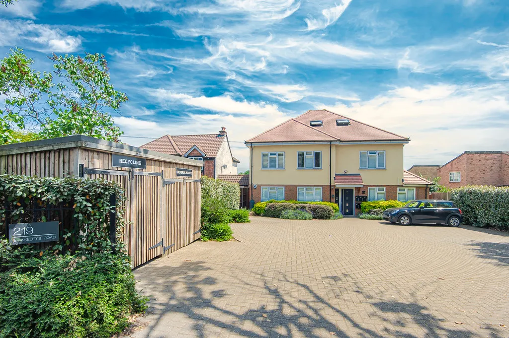 Swakeleys Road, Ickenham, photo 36