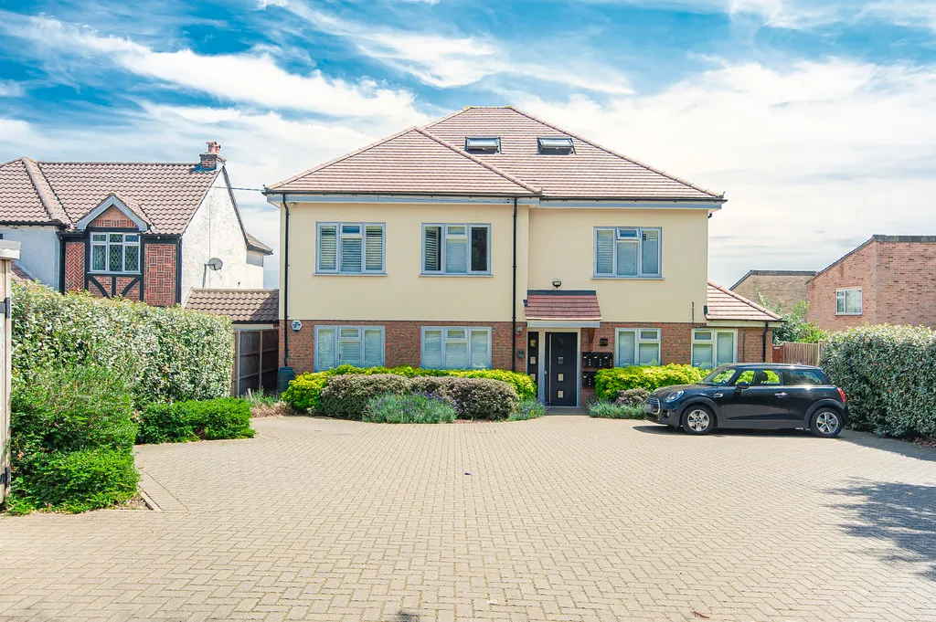 Swakeleys Road, Ickenham, photo 17