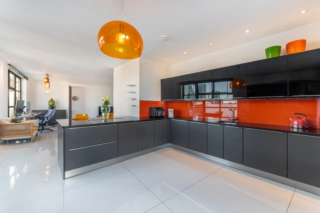 Copenhagen Place, London, E14, photo 6