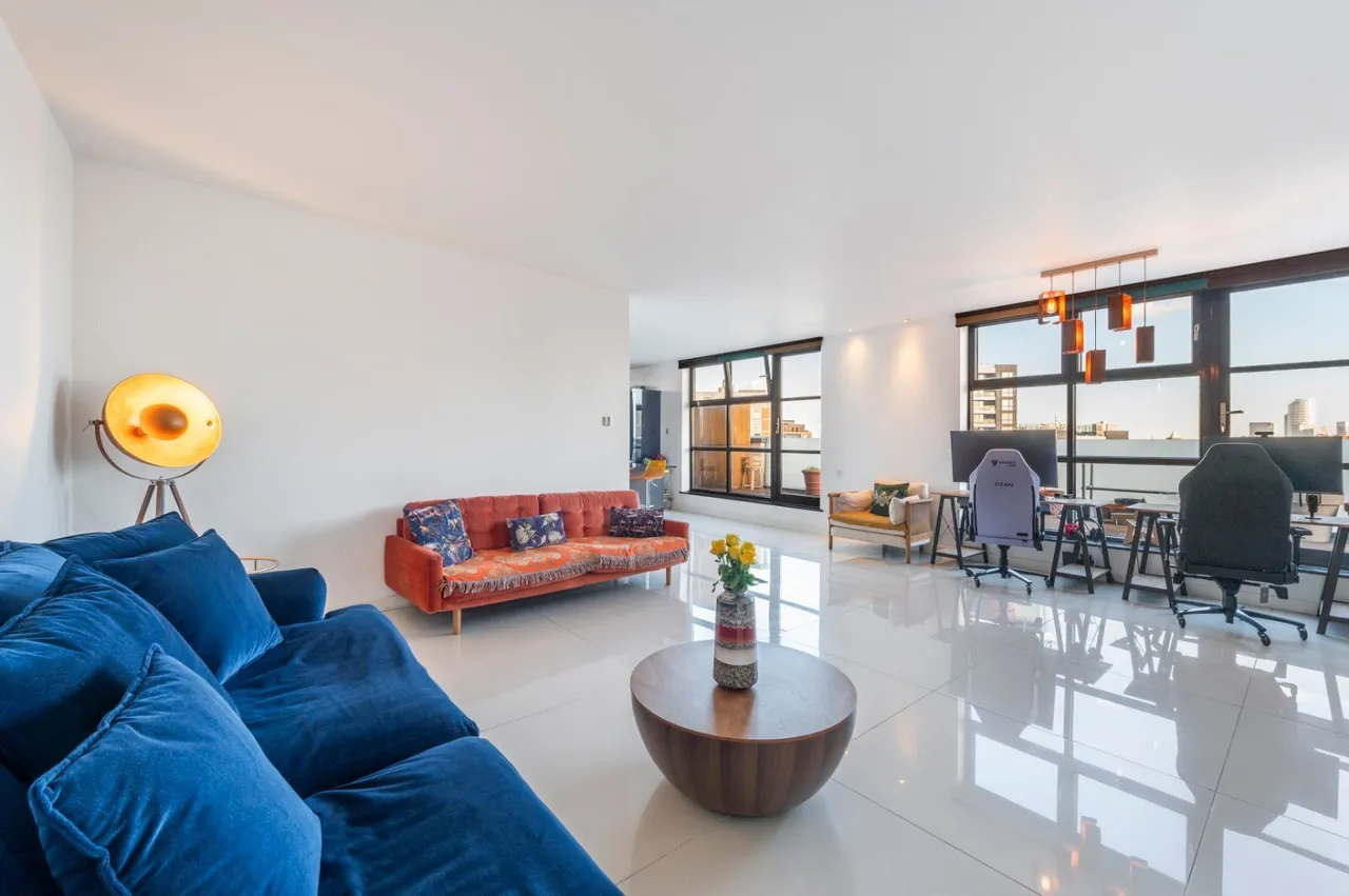 2 bed flat for sale, Copenhagen Place, London, E14
