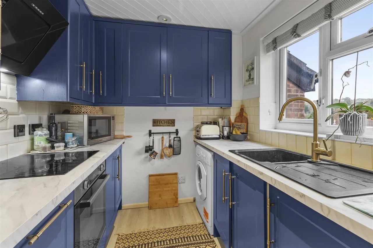 Kaybridge Close, High Wycombe, HP13, photo 3
