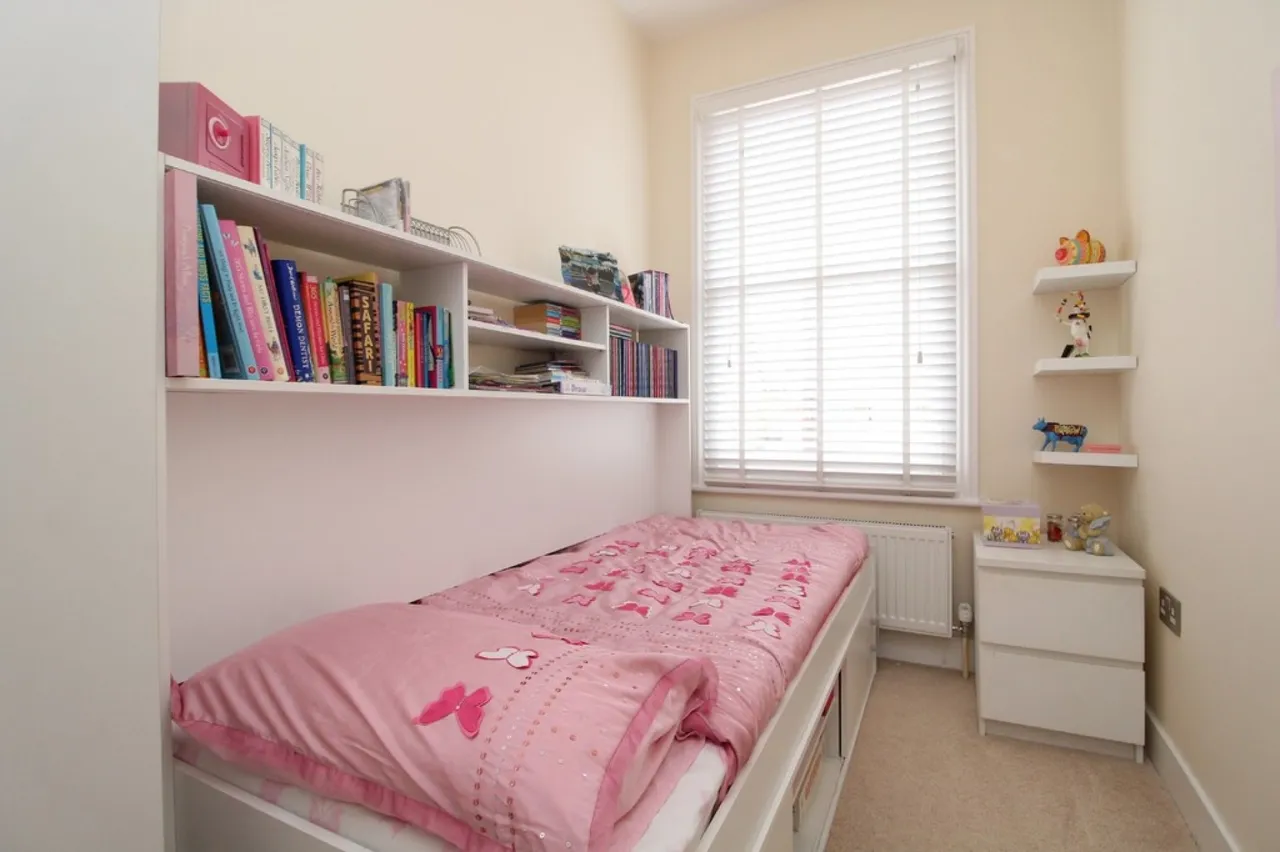 Woodthorpe Road, Ashford, photo 14