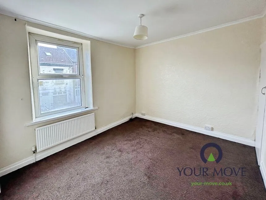 Commercial Street, Barnsley, S70, photo 8