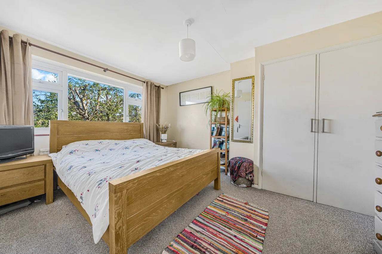 Hurtwood Road, Walton On Thames, KT12, photo 7
