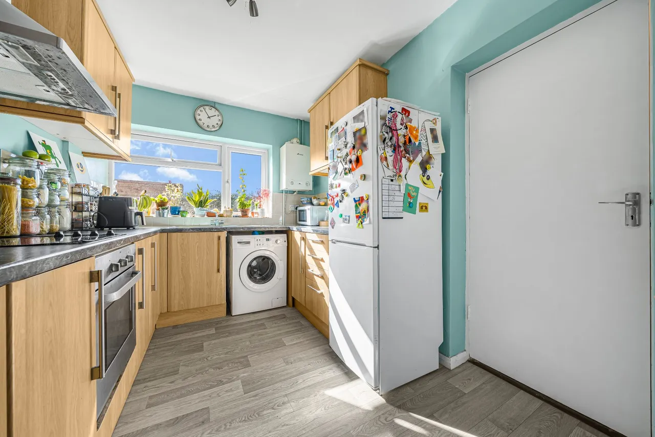 Hurtwood Road, Walton On Thames, KT12, photo 3