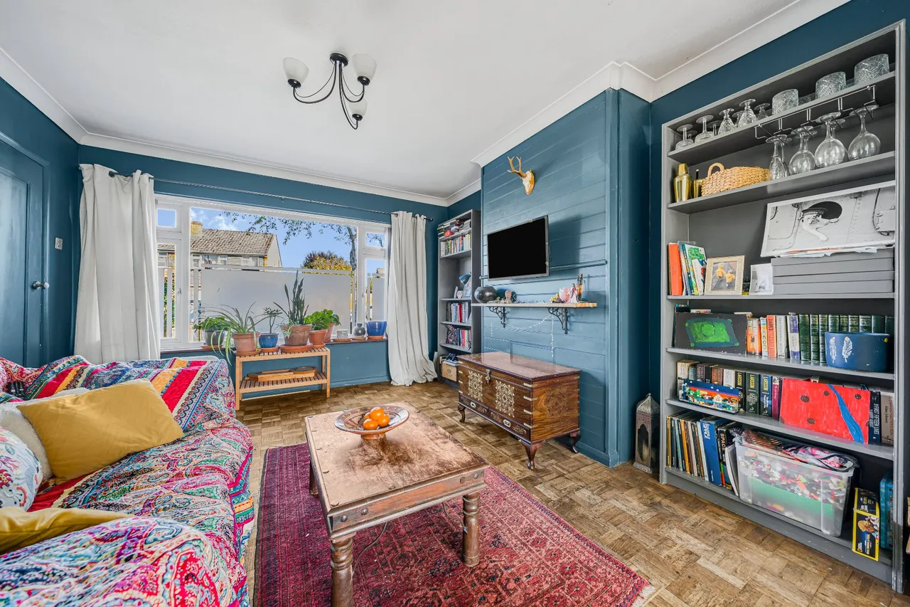 Hurtwood Road, Walton On Thames, KT12, photo 2