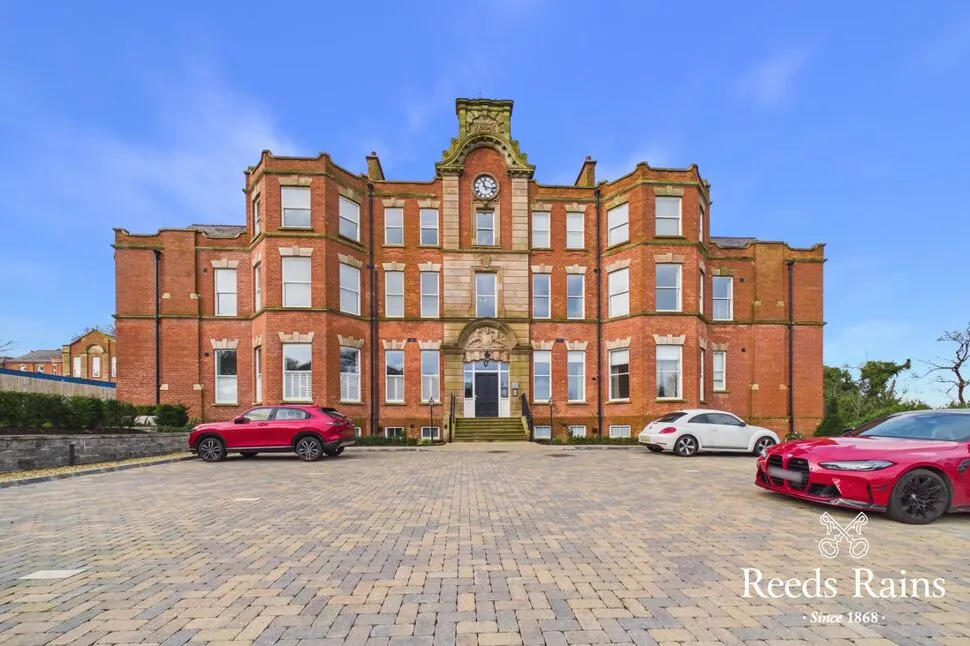 2 bed flat for sale, Lady Ishbel Boulevard, Belfast, BT8