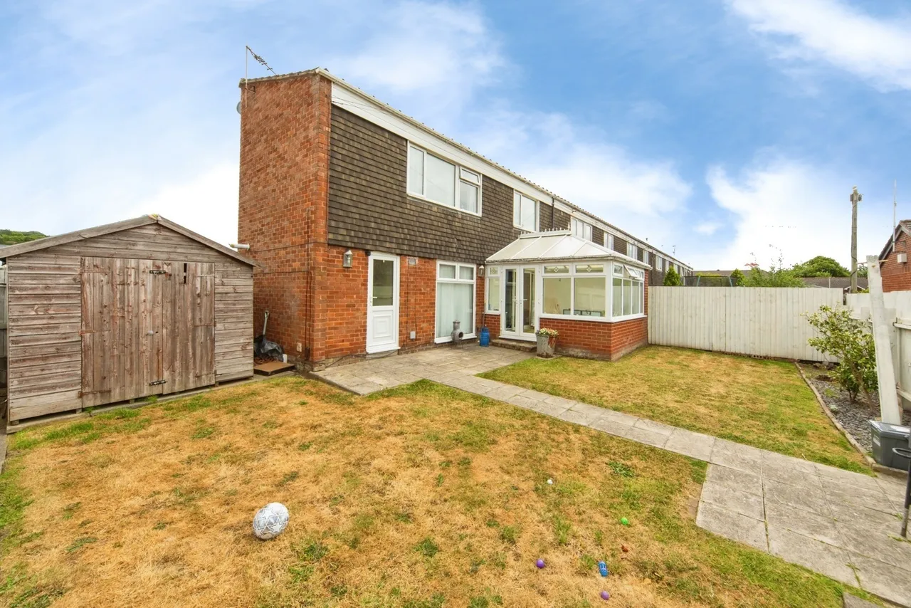 3 bed house for sale, College Close, Prenton, CH43