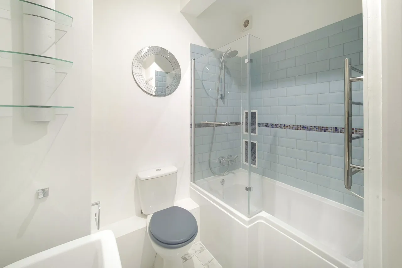First Floor, 78 Meadow Road, London, photo 9