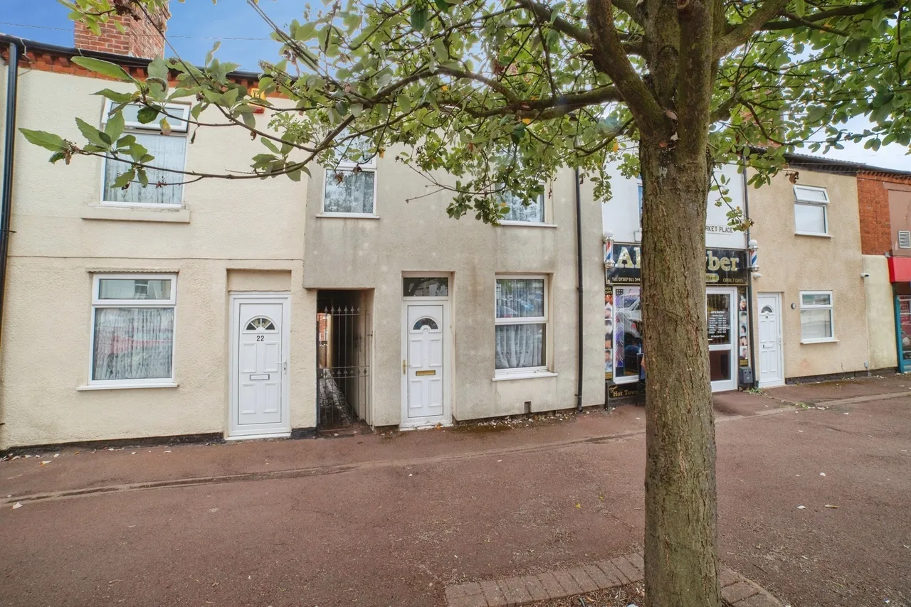 2 bed house for sale, Market Place, Huthwaite, NG17