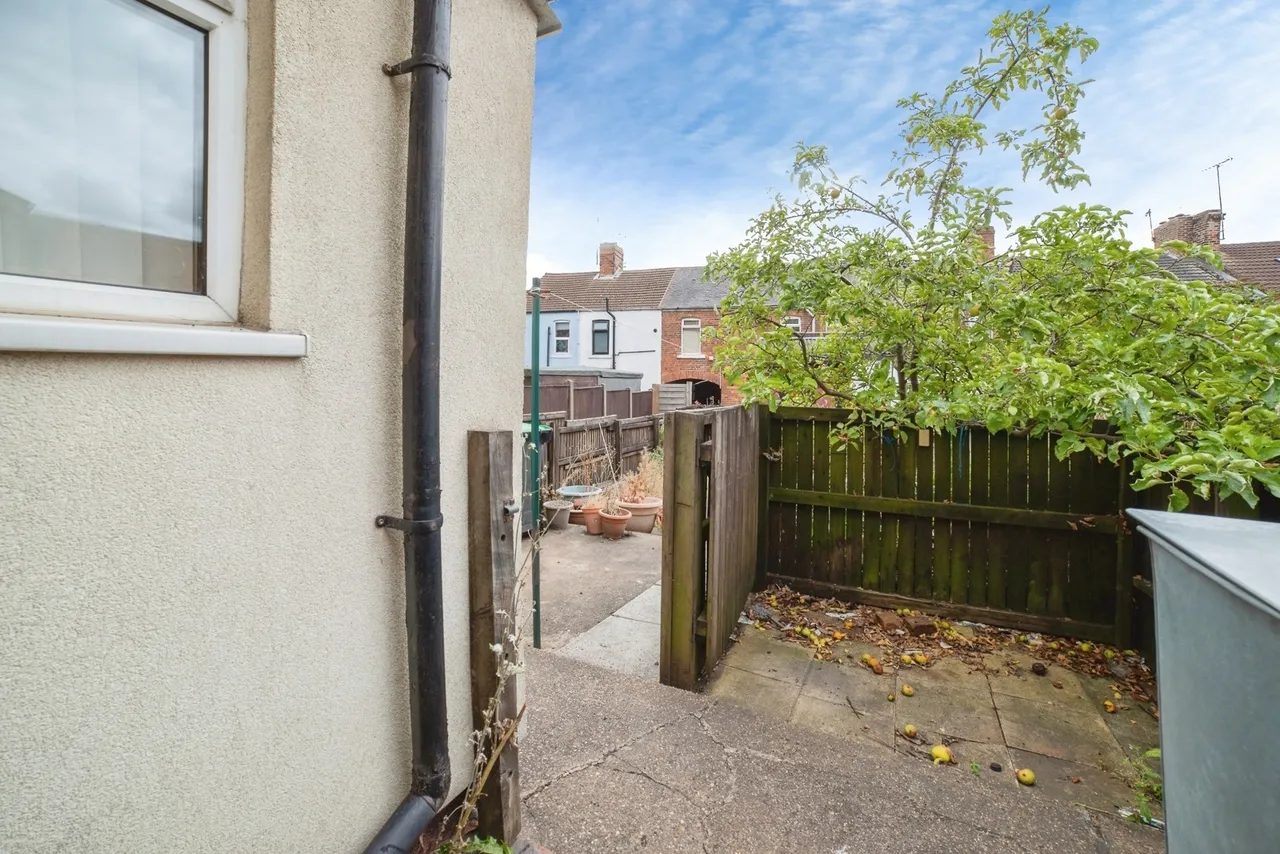 Market Place, Huthwaite, NG17, photo 14