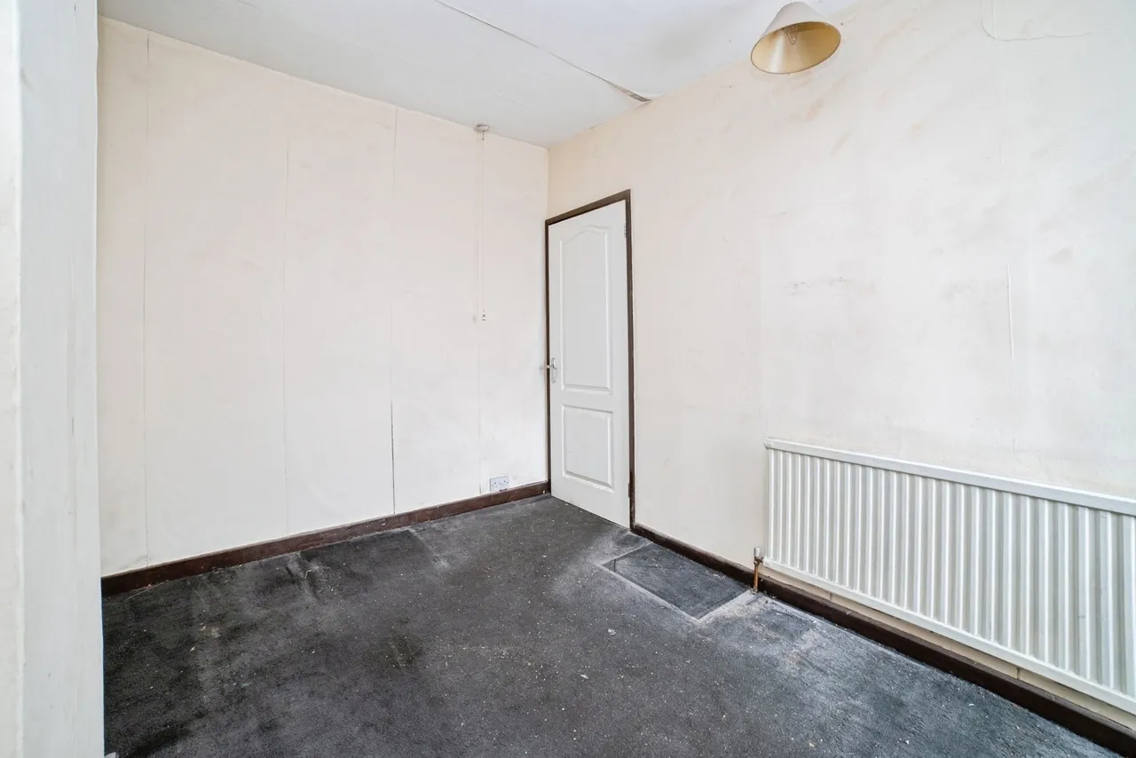 Market Place, Huthwaite, NG17, photo 10