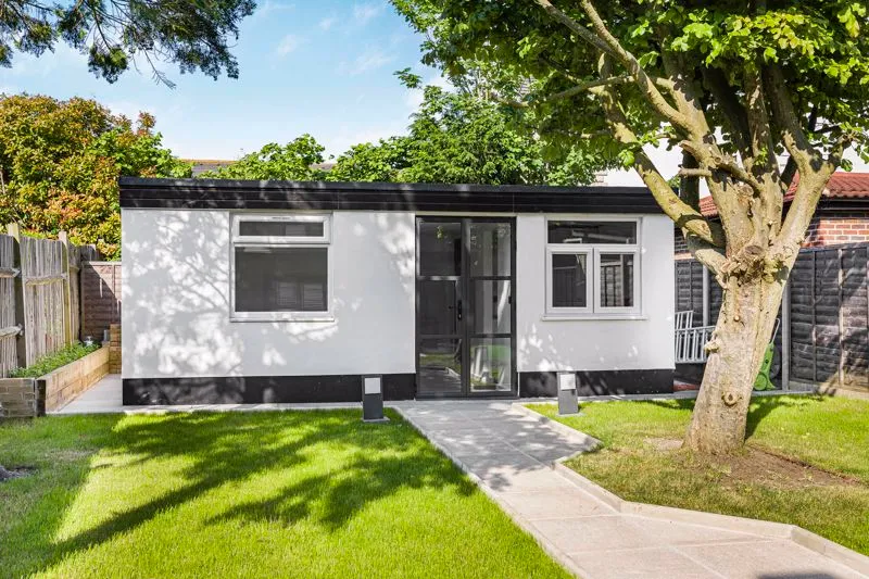 Reservoir Road, London, N14, photo 25