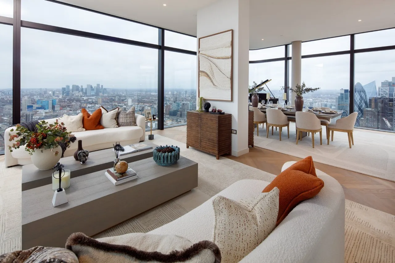 3 bed house for sale, Principal Place, London, EC2A