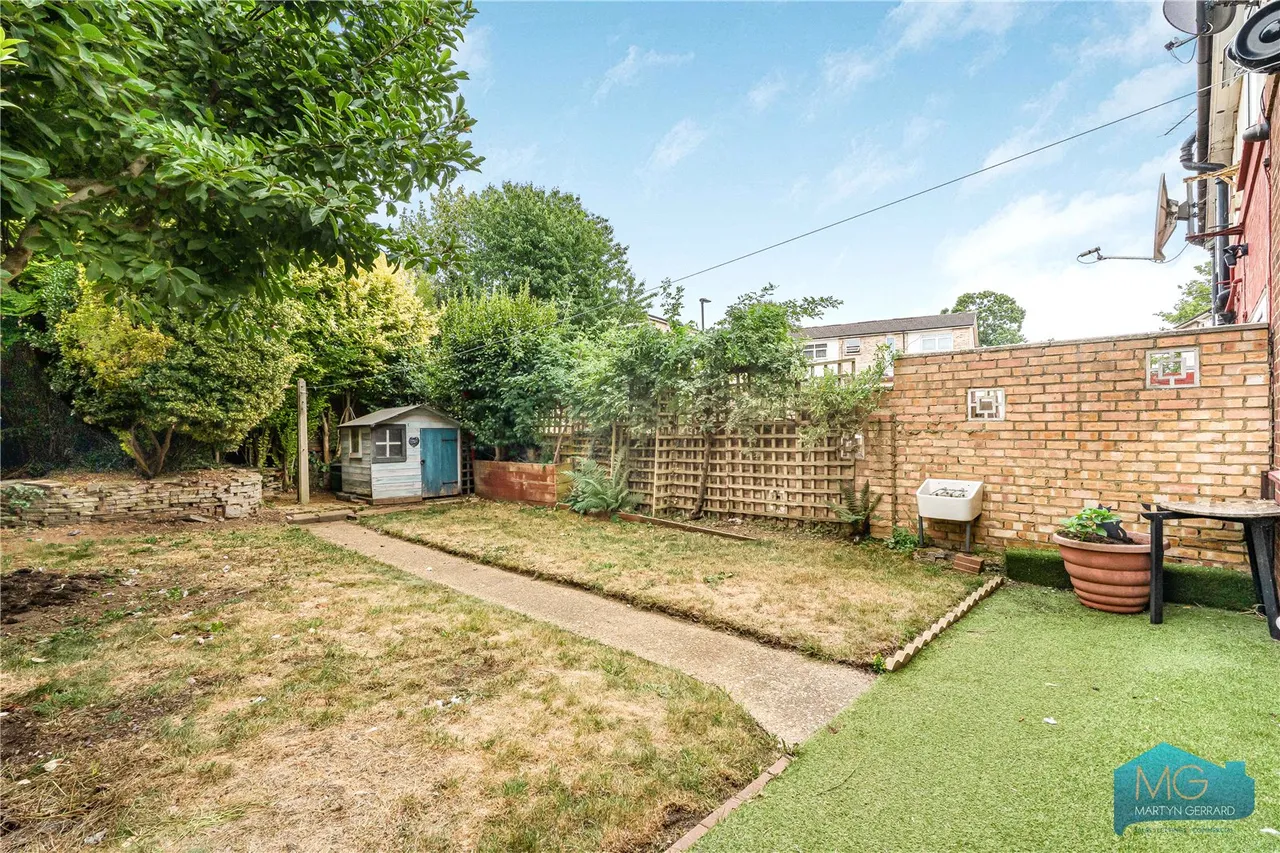 St Martins Close, Enfield, EN1, photo 13