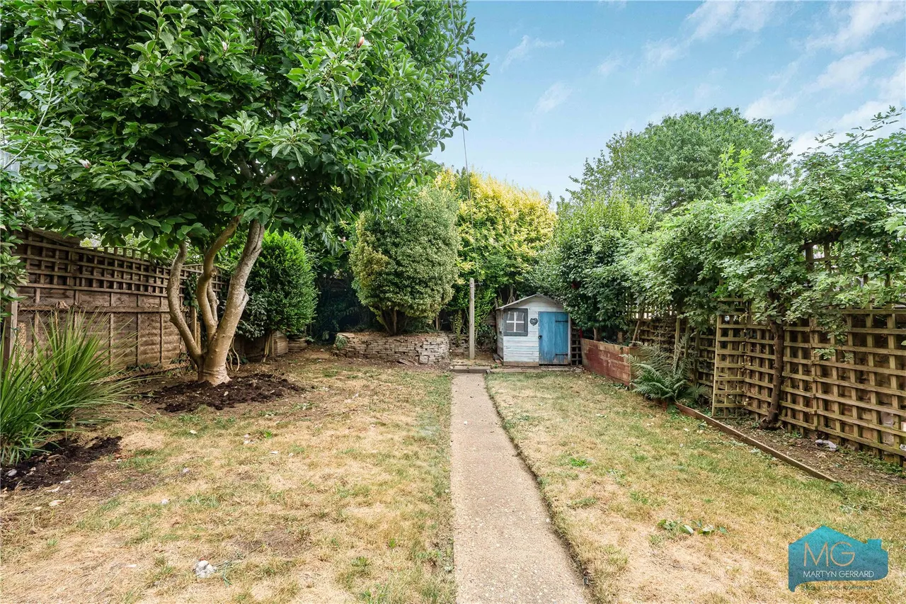 St Martins Close, Enfield, EN1, photo 17