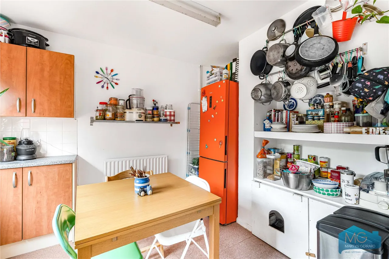 St Martins Close, Enfield, EN1, photo 21