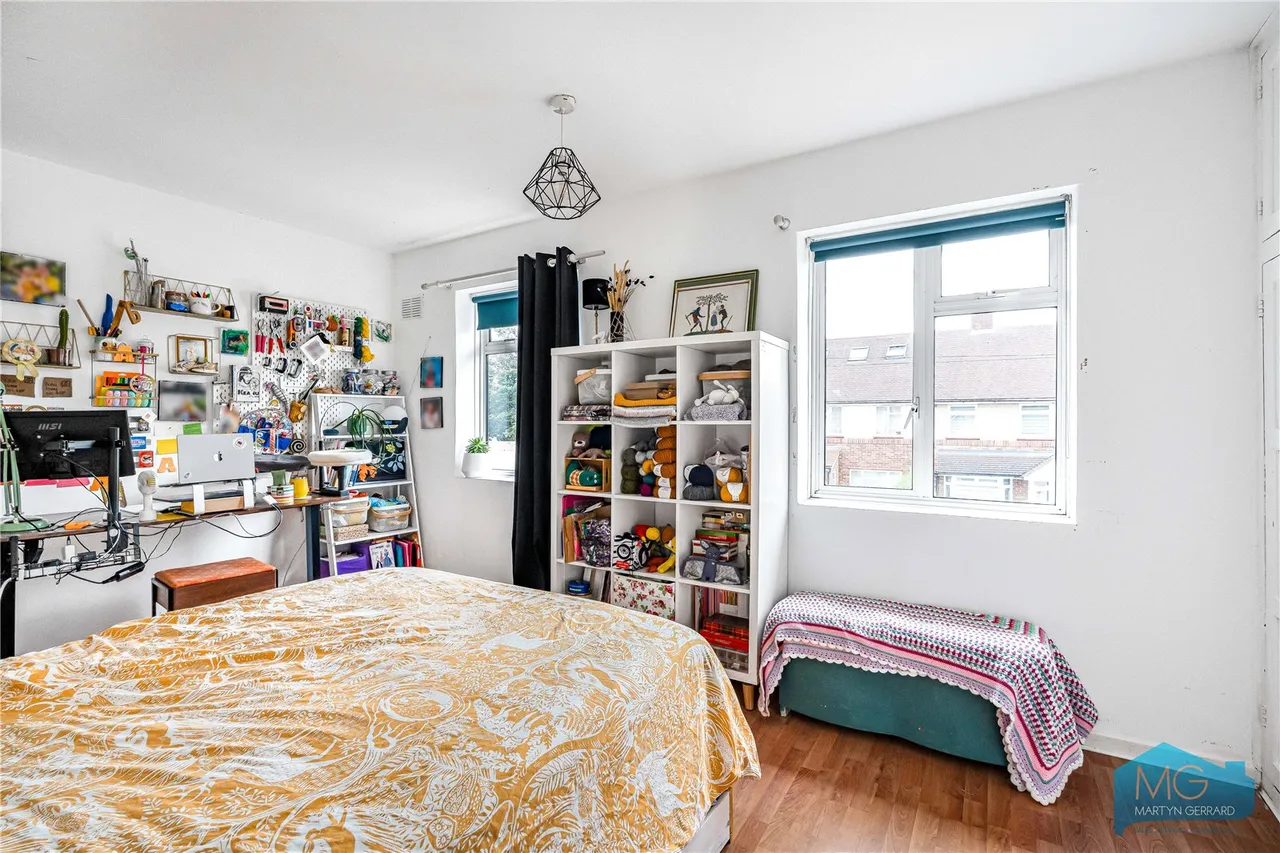 St Martins Close, Enfield, EN1, photo 11