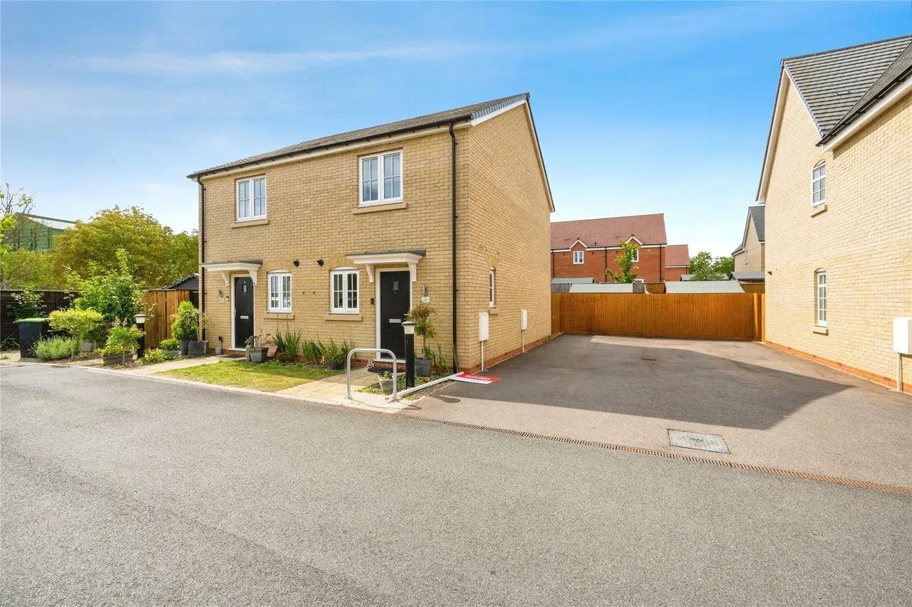 2 bed house for sale — Benson Close, Shortstown, Bedford, Bedfordshire, MK42
