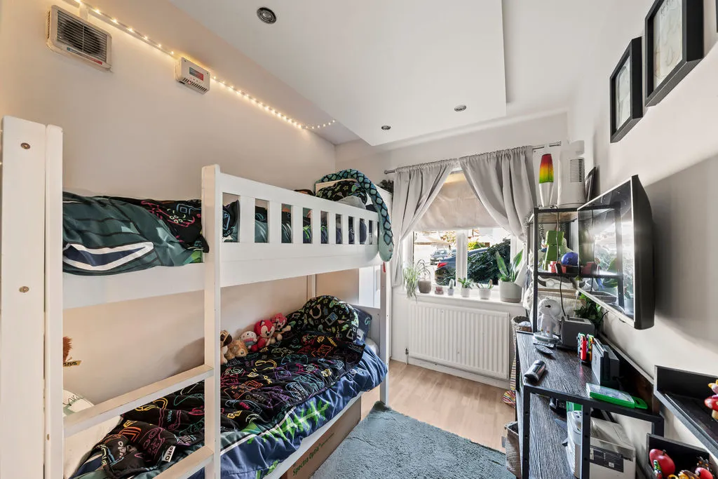 Chelsea Gardens Cheam, Sutton SM3 9TN, photo 6