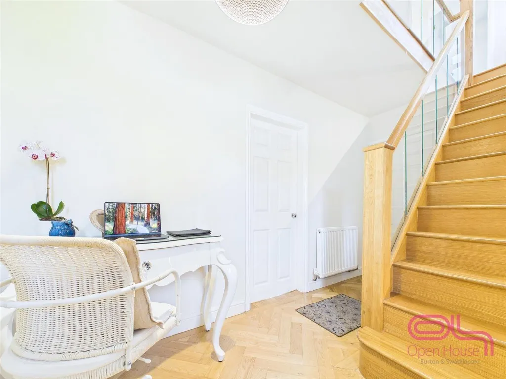 Goseley Avenue, Hartshorne, DE11, photo 4