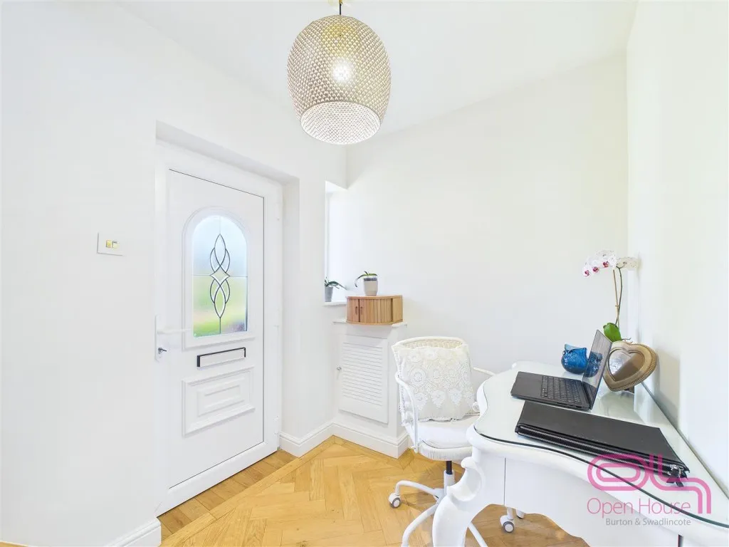 Goseley Avenue, Hartshorne, DE11, photo 5