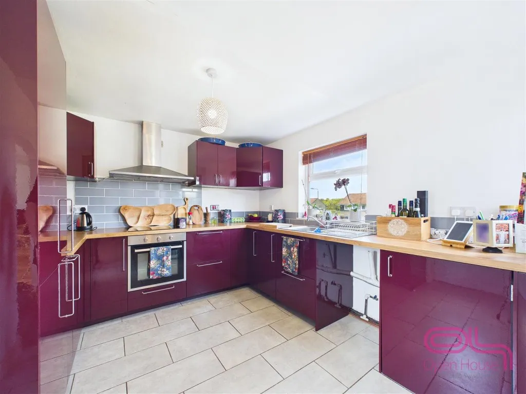 Goseley Avenue, Hartshorne, DE11, photo 12
