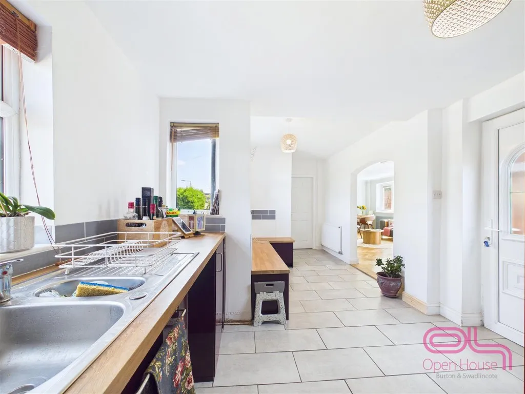 Goseley Avenue, Hartshorne, DE11, photo 14