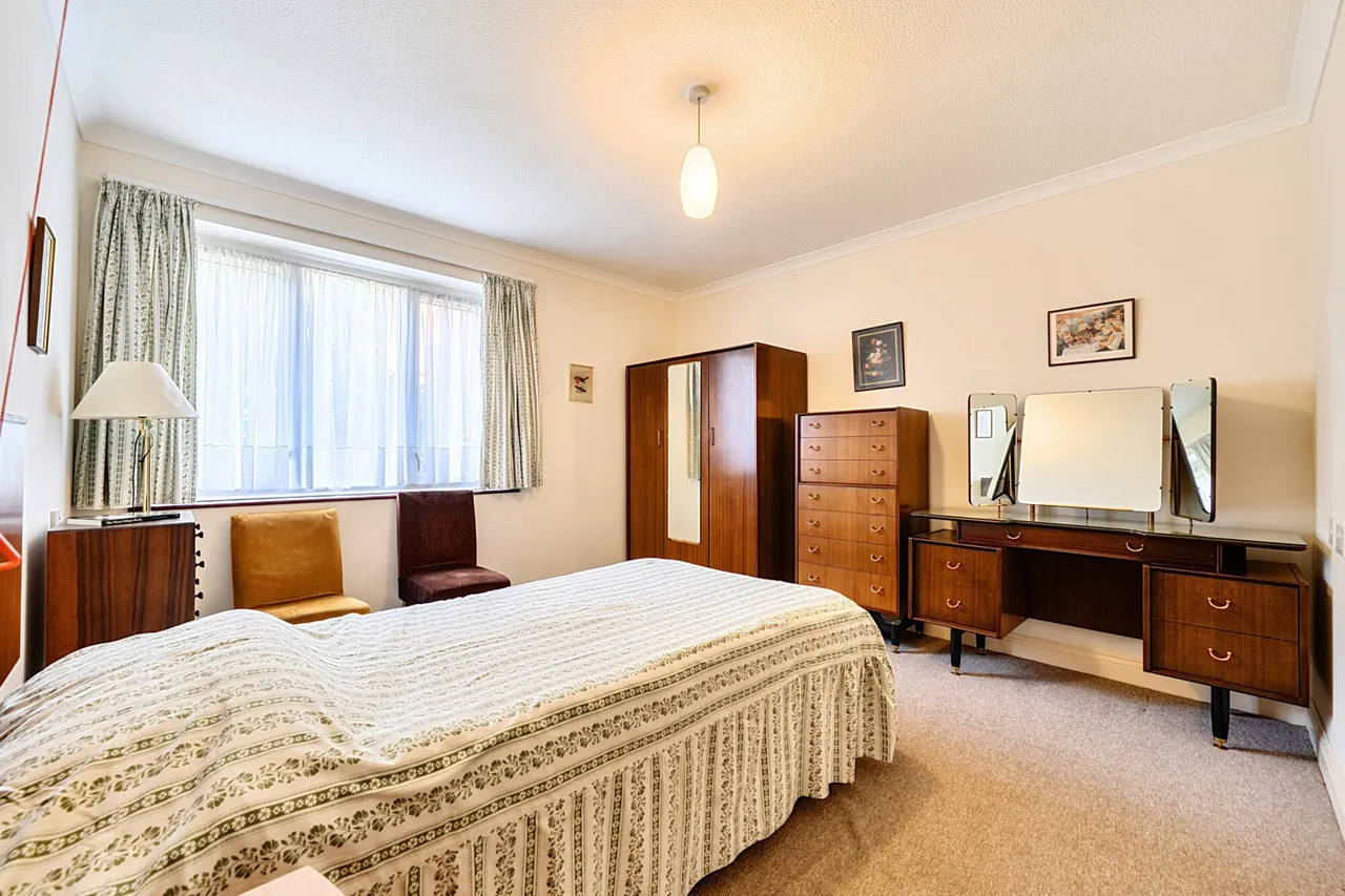 Windsor Close, Northwood, HA6, photo 6