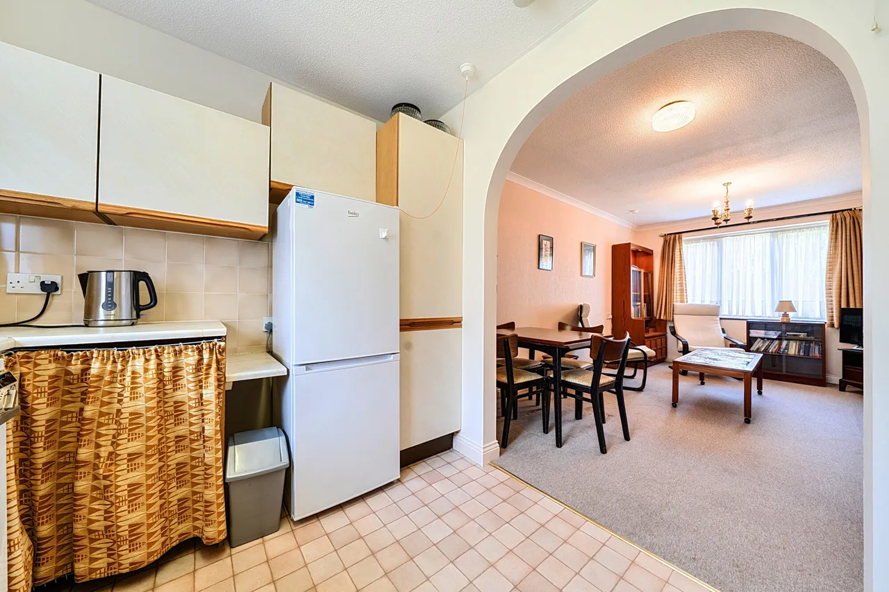 Windsor Close, Northwood, HA6, photo 14