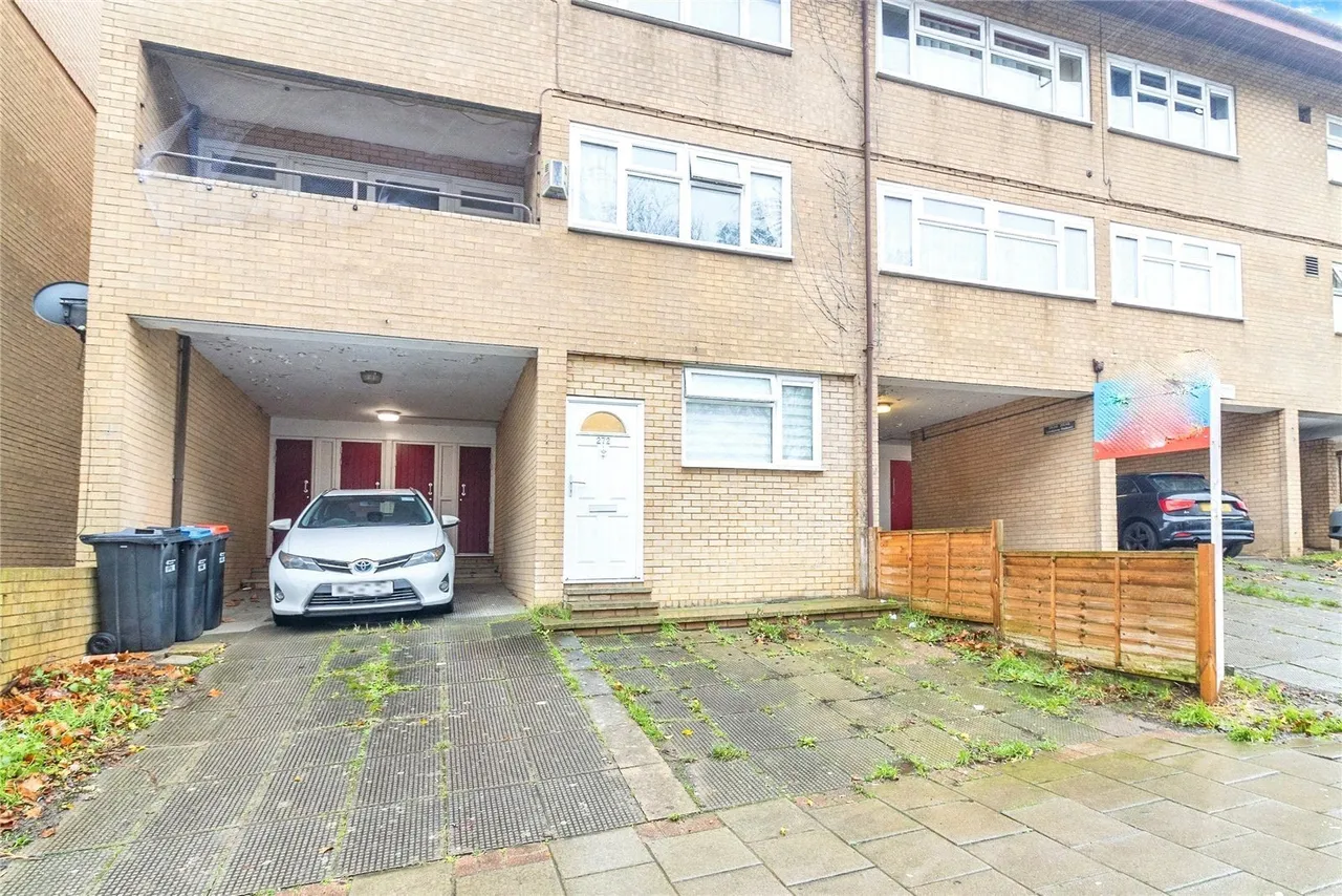 Conniburrow Boulevard, Conniburrow, Milton Keynes, Buckinghamshire, MK14, photo 25