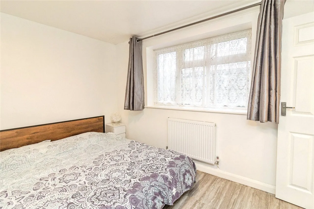 Conniburrow Boulevard, Conniburrow, Milton Keynes, Buckinghamshire, MK14, photo 14