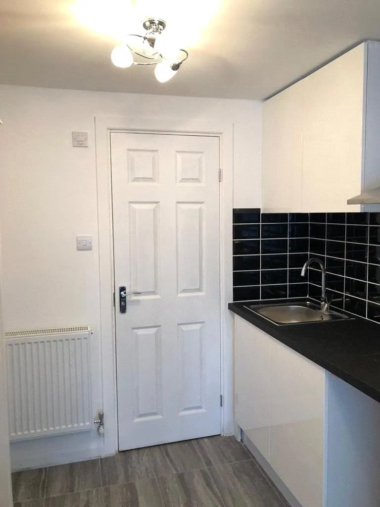 Conniburrow Boulevard, Conniburrow, Milton Keynes, Buckinghamshire, MK14, photo 20