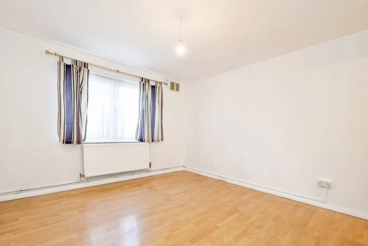 Moore Walk, London, E7, photo 7