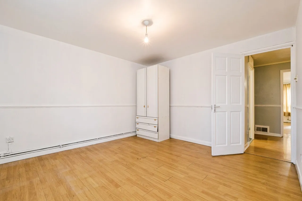 Moore Walk, London, E7, photo 5