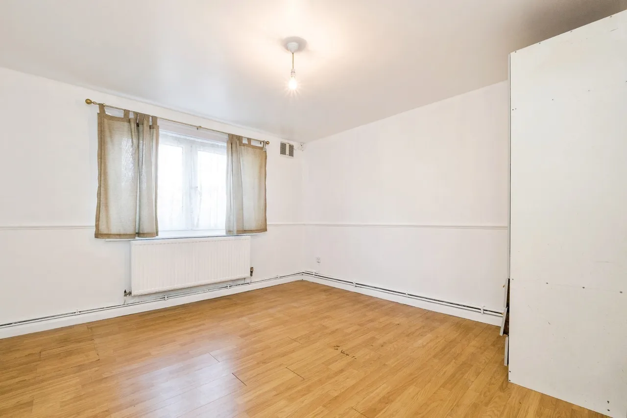 Moore Walk, London, E7, photo 6