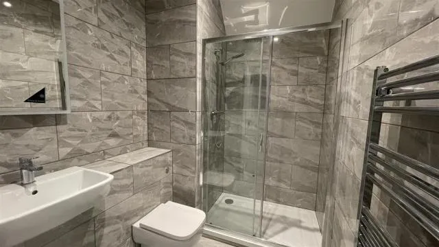 London Road, Camberley, GU15, photo 4