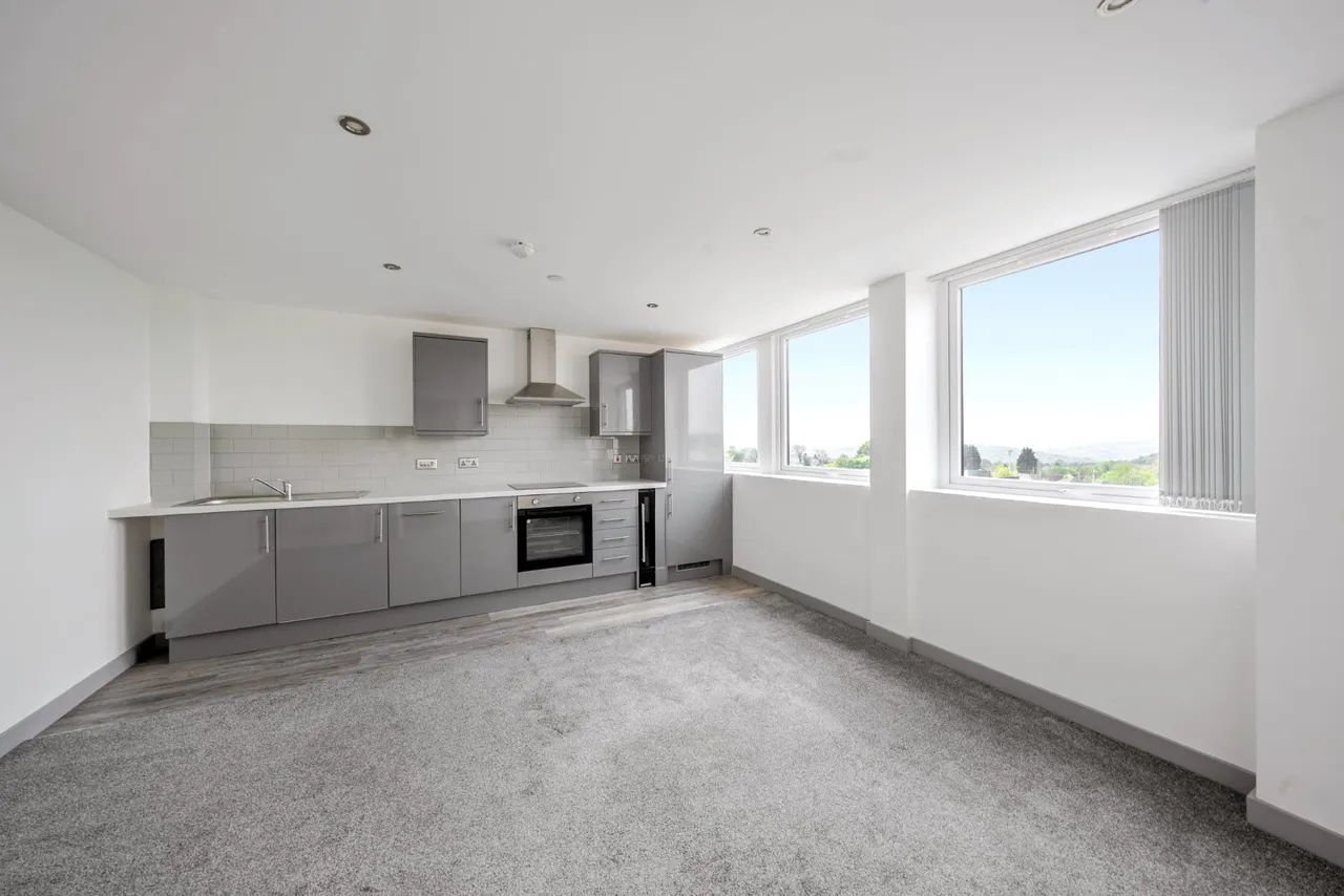 Green Lane, Yeadon, LS19, photo 4