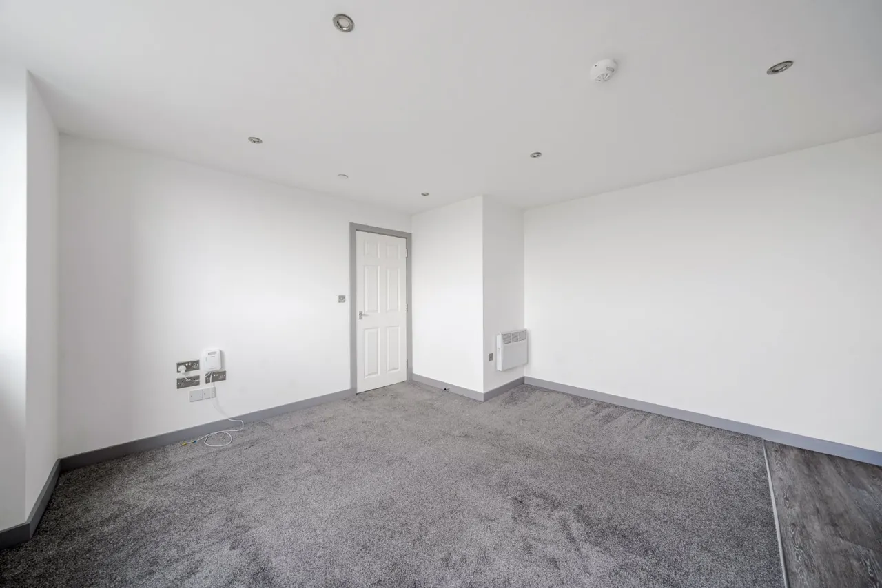 Green Lane, Yeadon, LS19, photo 3