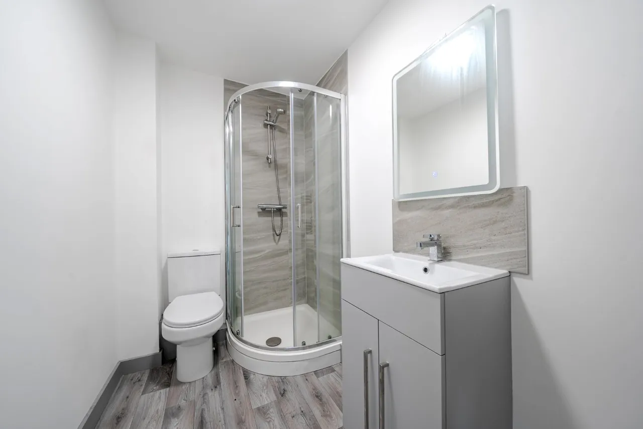 Green Lane, Yeadon, LS19, photo 10