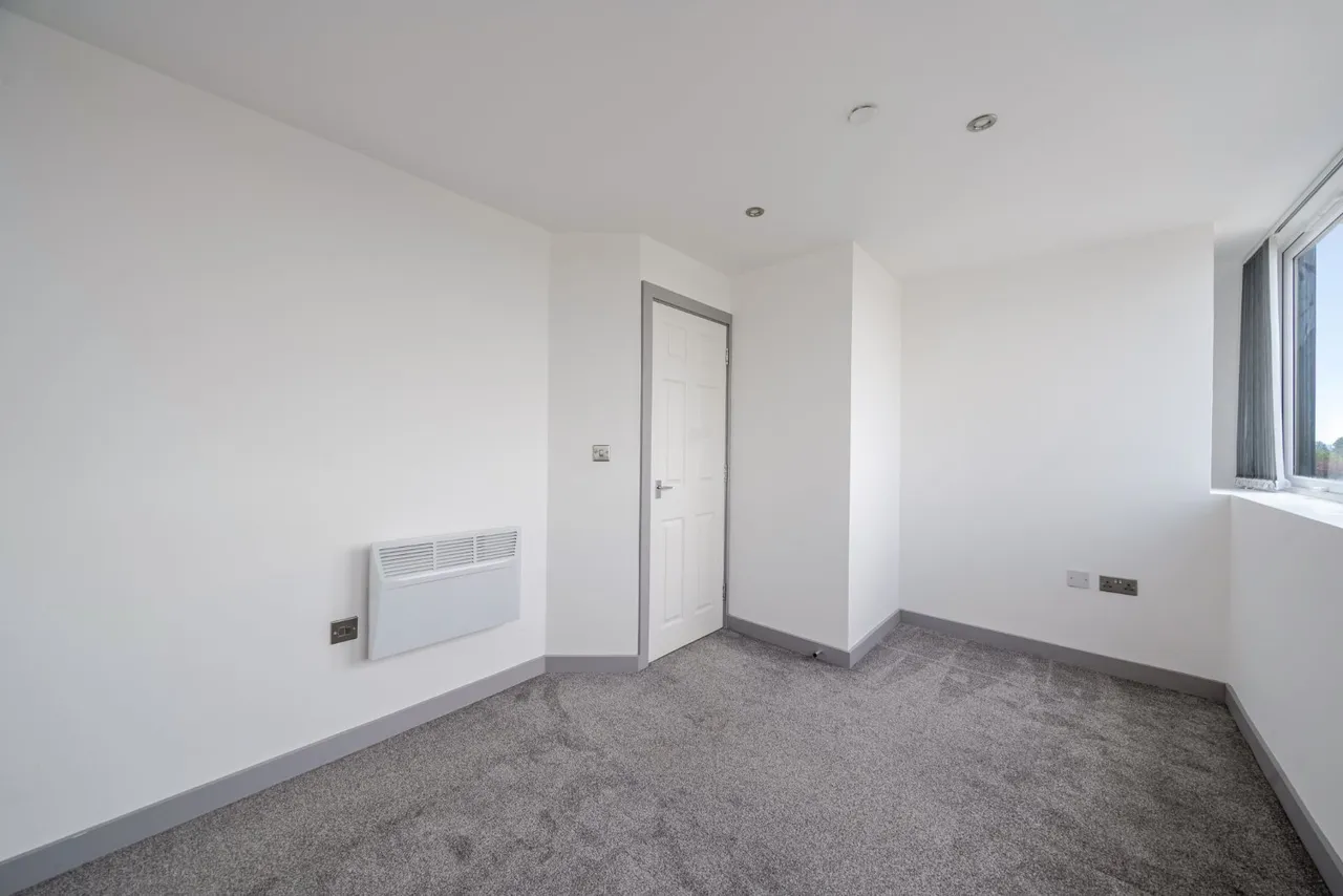Green Lane, Yeadon, LS19, photo 6