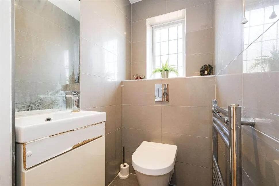 MacDonald Avenue, Dagenham, RM10, photo 12