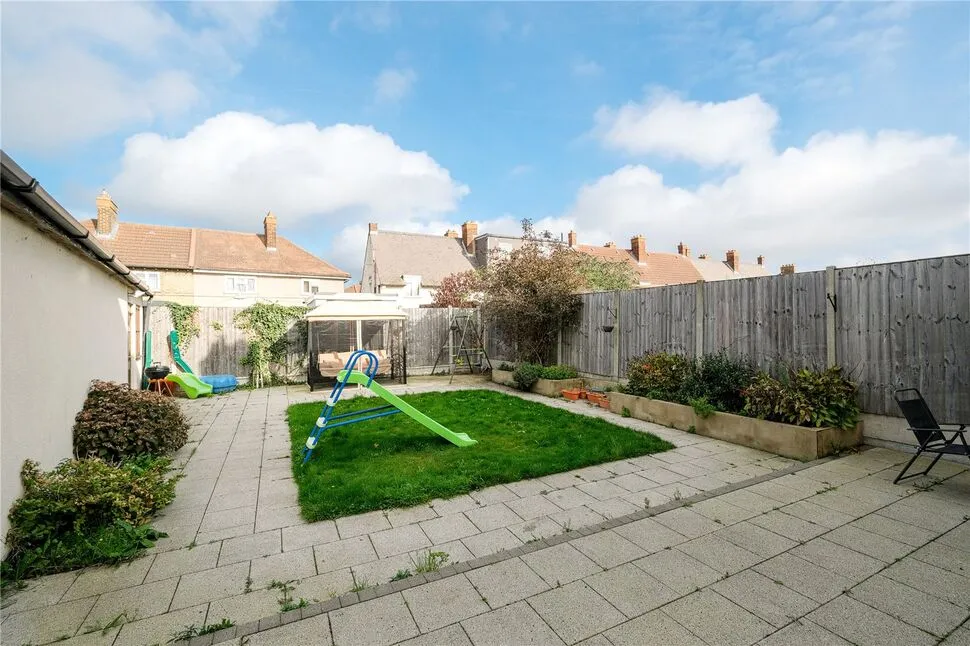 MacDonald Avenue, Dagenham, RM10, photo 8