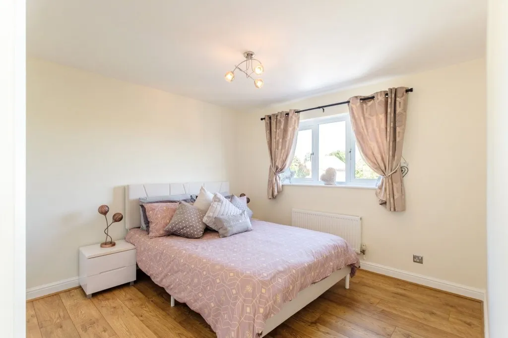 Nixon Walk, East Leake, LE12, photo 13