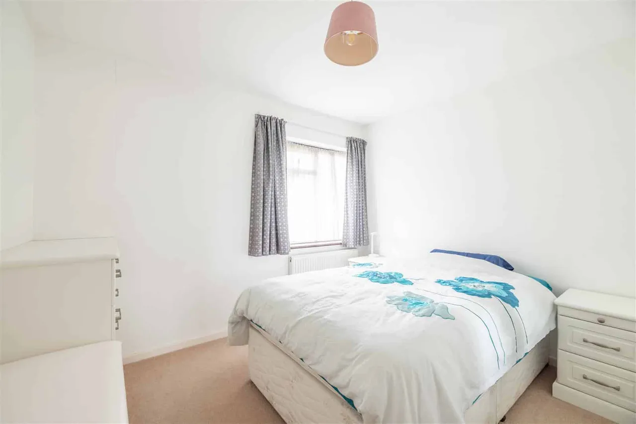 Dean Close, Windsor, SL4, photo 6